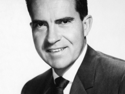 La hoguera pública o la fuerza del&nbsp;Mito